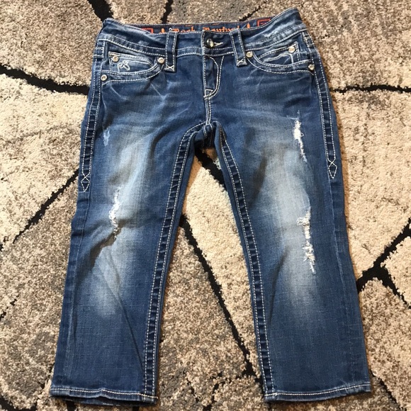 Rock Revival Denim - 🐬 Rock Revival Noelle Capri Blue Distressed Jeans